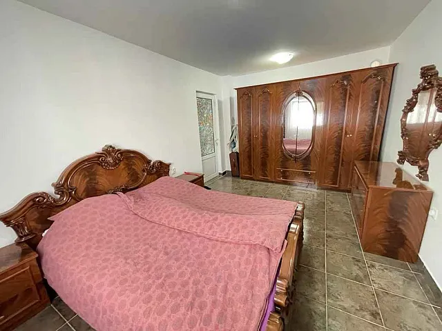 House with separate entrances to each floor in Dobra Voda — photo 8